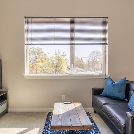 Sunny Studio Apartment - Food Carts, Coffee & Bars ポートランド エクステリア 写真