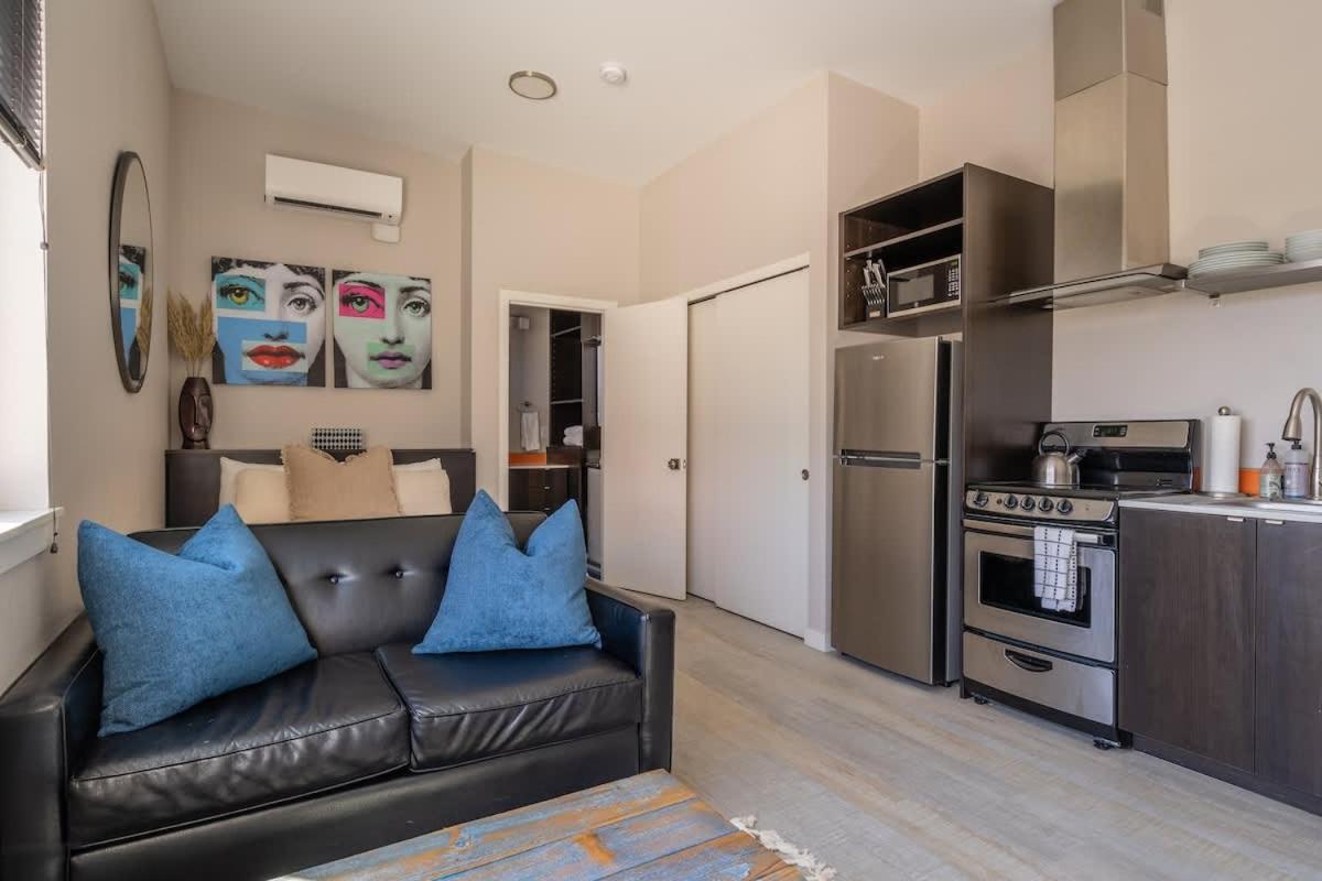Sunny Studio Apartment - Food Carts, Coffee & Bars ポートランド エクステリア 写真