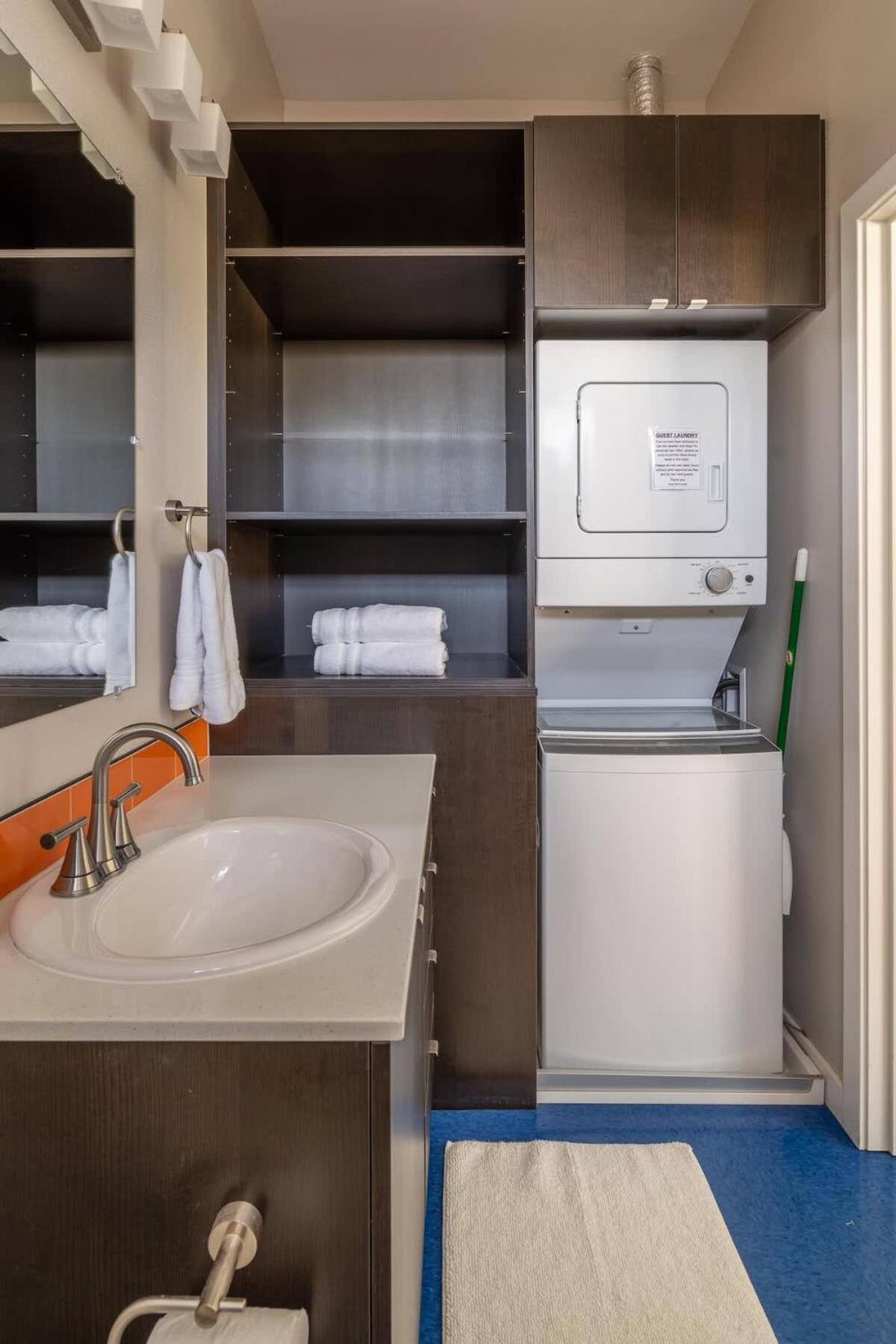 Sunny Studio Apartment - Food Carts, Coffee & Bars ポートランド エクステリア 写真